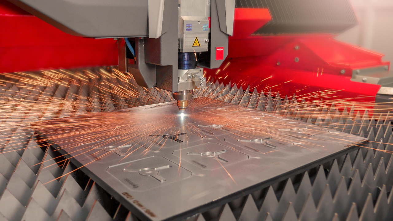laser cutting metal